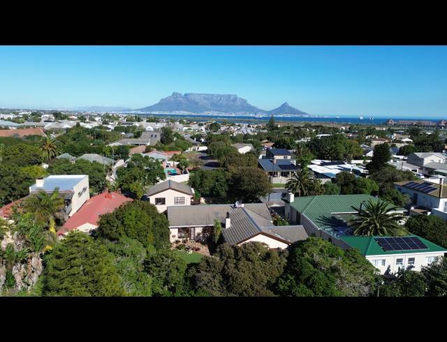 1,004M² VACANT LAND FOR SALE IN TABLE VIEW